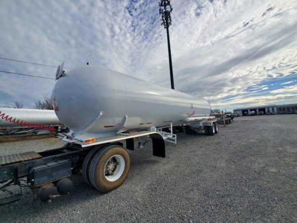 Buy 11600 Gallon Industrial Gas Tank Trailer Online MC-331 LPG LIQUID TANKER IN STOCK - Image 13